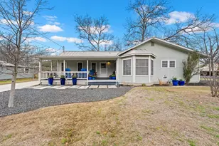 808 N Crockett St, Fredericksburg, TX 78624 - Photo 10