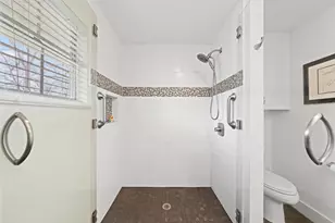 808 N Crockett St, Fredericksburg, TX 78624 - Photo 24