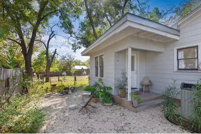 707 Whitney, Fredericksburg, TX 78624 - Photo 20