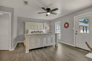 907 Hill St, Fredericksburg, TX 78624 - Photo 10