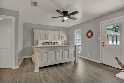 907 Hill St, Fredericksburg, TX 78624 - Photo 6