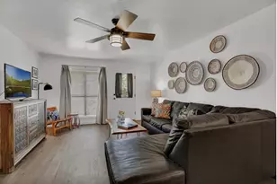 907 Hill St, Fredericksburg, TX 78624 - Photo 44