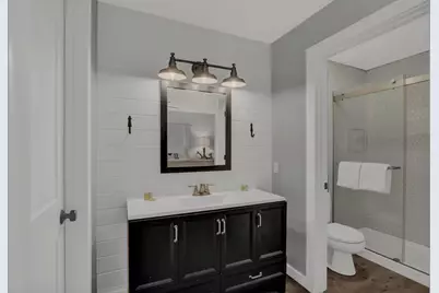 907 Hill St, Fredericksburg, TX 78624 - Photo 32