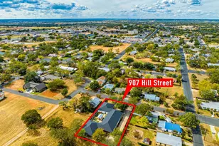 907 Hill St, Fredericksburg, TX 78624 - Photo 22