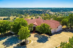 125 Crestline Dr, Kerrville, TX 78028 - Photo 1