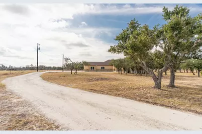 288 Nott Branch Rd, Harper, TX 78631 - Photo 2