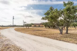 288 Nott Branch Rd, Harper, TX 78631 - Photo 2