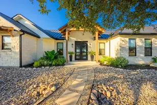 121 Center Oaks Ct., Kerrville, TX 78028 - Photo 4