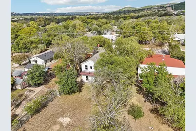 1513 Jefferson St, Kerrville, TX 78028 - Photo 54