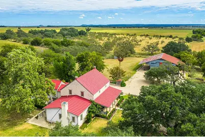 6754 North Grape Creek Rd, Fredericksburg, TX 78624 - Photo 32