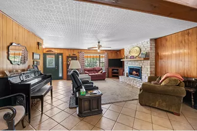 959 S Eagle St, Fredericksburg, TX 78624 - Photo 36