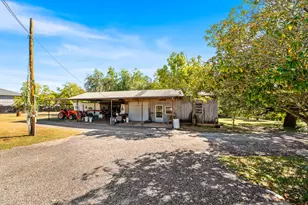 959 S Eagle St, Fredericksburg, TX 78624 - Photo 62