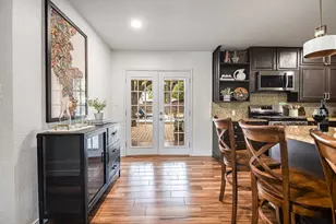 803 W Travis St, Fredericksburg, TX 78624 - Photo 18