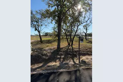 153 Resort Ct, Fredericksburg, TX 78624 - Photo 1