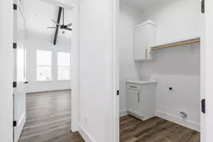 1827 N Foothills Dr, Kerrville, TX 78028 - Photo 12