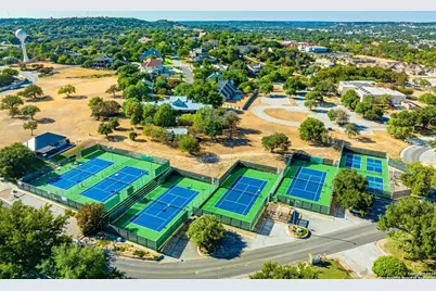 510 Oakland Hills Lane, Kerrville, TX 78028 - Photo 20