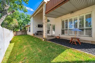 510 Oakland Hills Ln, Kerrville, TX 78028 - Photo 16