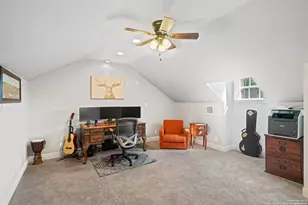 510 Oakland Hills Ln, Kerrville, TX 78028 - Photo 10