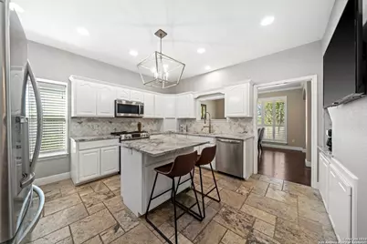 510 Oakland Hills Lane, Kerrville, TX 78028 - Photo 6