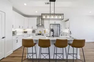 908 Smokey Oak Dr, Fredericksburg, TX 78624 - Photo 6