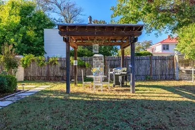 119 W San Antonio St, Fredericksburg, TX 78624 - Photo 36