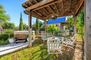 119 W San Antonio St, Fredericksburg, TX 78624 - Photo 34