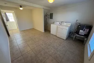 605 S Washington St, Fredericksburg, TX 78624 - Photo 16