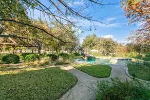 230 Lakewood Ln, Fredericksburg, TX 78624 - Photo 10