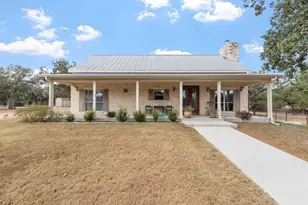 2747 Lower Crabapple Rd, Fredericksburg, TX 78624 - Photo 2