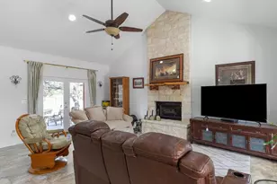 2747 Lower Crabapple Rd, Fredericksburg, TX 78624 - Photo 12