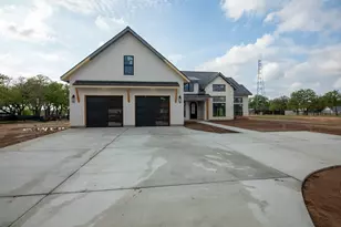 214 Woodcrest, Fredericksburg, TX 78624 - Photo 4