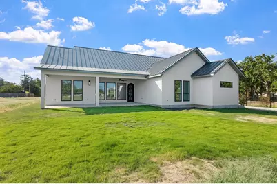 214 Woodcrest, Fredericksburg, TX 78624 - Photo 18