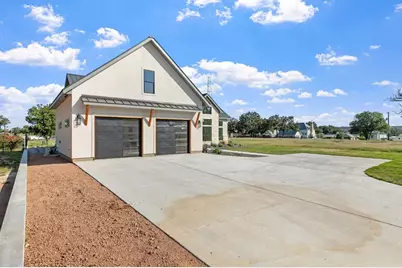 214 Woodcrest, Fredericksburg, TX 78624 - Photo 16