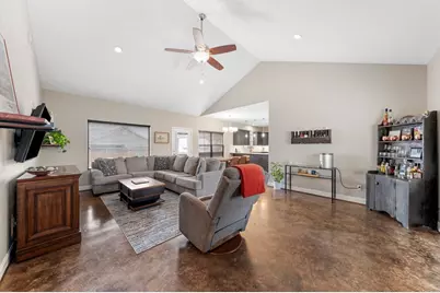 707 Englemann Oak Dr, Fredericksburg, TX 78624 - Photo 4