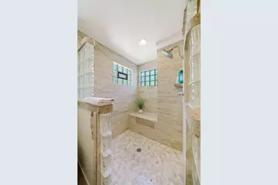 409 W Water St, Kerrville, TX 78028 - Photo 18