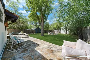 409 W Water St, Kerrville, TX 78028 - Photo 24