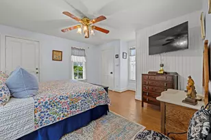 606 N Adams St, Fredericksburg, TX 78624 - Photo 14