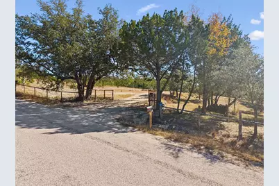 383 Elm Pass II Rd, Center Point, TX 78010 - Photo 4