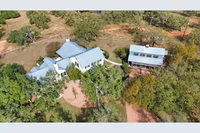 1129 Triple Creek Rd, Fredericksburg, TX 78624 - Photo 2