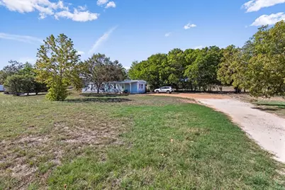 1411 C Democrat St, Blanco, TX 78606 - Photo 2