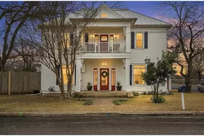 601 Bell St, Fredericksburg, TX 78624 - Photo 1