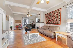 601 Bell St, Fredericksburg, TX 78624 - Photo 6