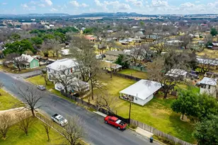 601 Bell St, Fredericksburg, TX 78624 - Photo 38