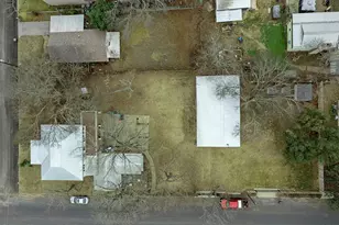 601 Bell St, Fredericksburg, TX 78624 - Photo 32