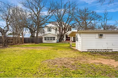 601 Bell St, Fredericksburg, TX 78624 - Photo 32
