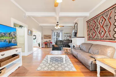 601 Bell St, Fredericksburg, TX 78624 - Photo 6