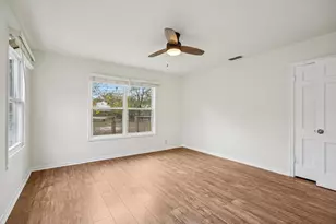 411 W Water St, Kerrville, TX 78028 - Photo 20