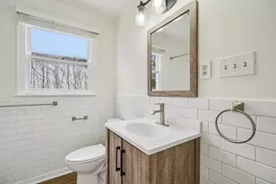 411 W Water St, Kerrville, TX 78028 - Photo 14