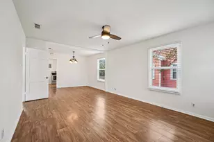 411 W Water St, Kerrville, TX 78028 - Photo 4