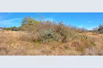 000 W Live Oak Rd, Fredericksburg, TX 78624 - Photo 16